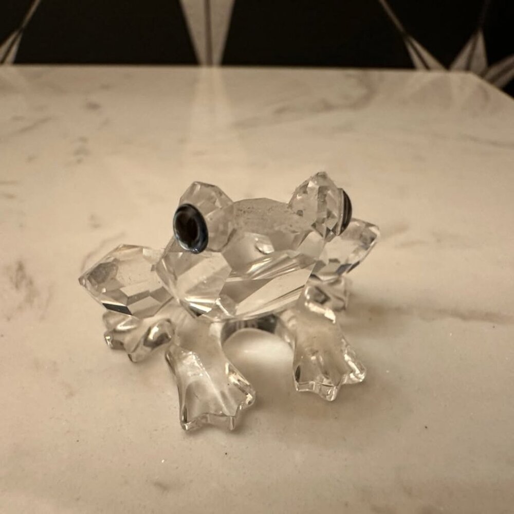 Swarovski “Secret Garden” Frog: 7642 000 001, retired 1994-2006